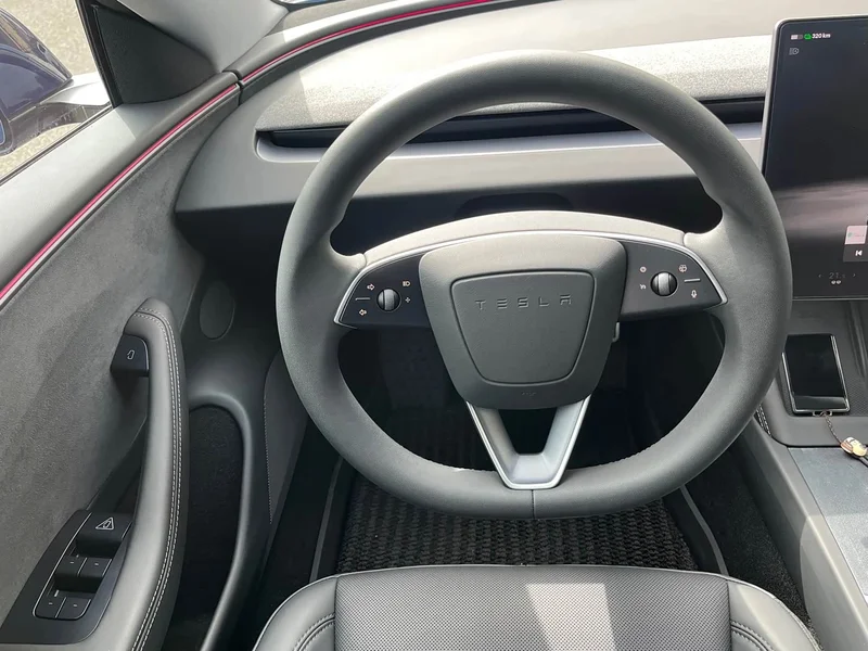 Tesla Model 3 — фото 10
