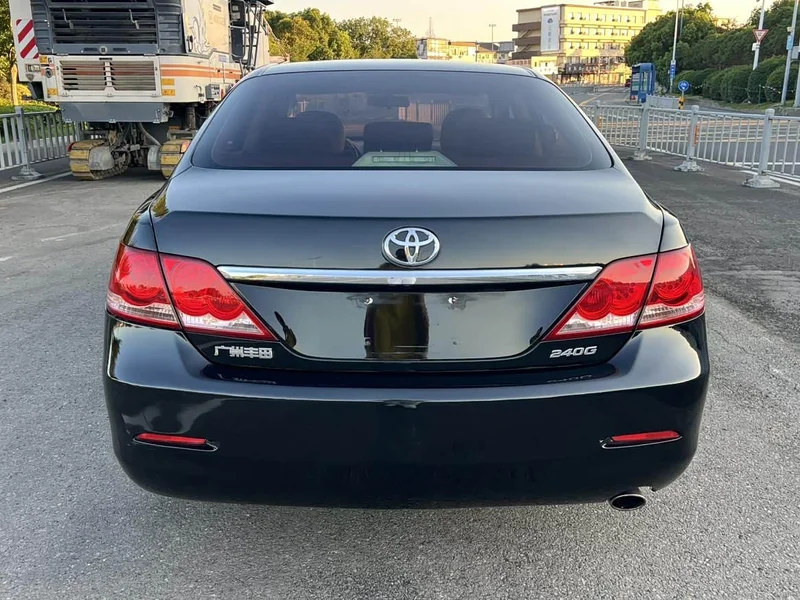 Toyota Camry — фото 14