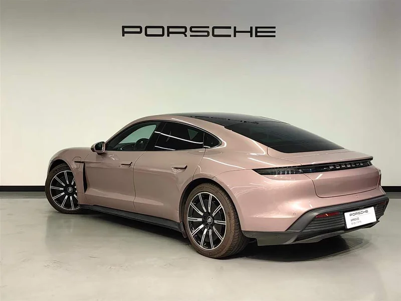Porsche Taycan — фото 15