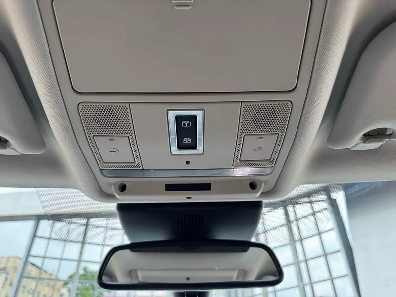 Jaguar E-PACE — фото 19