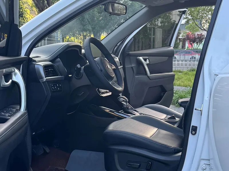 Kia Sportage — фото 12