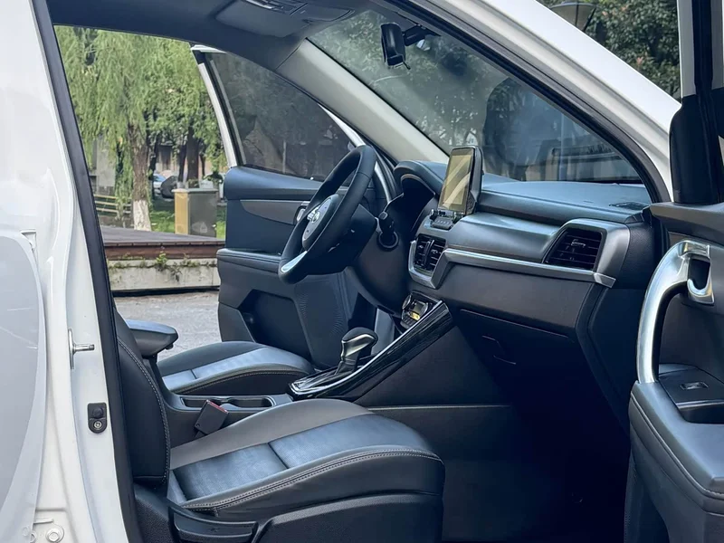Kia Sportage — фото 9