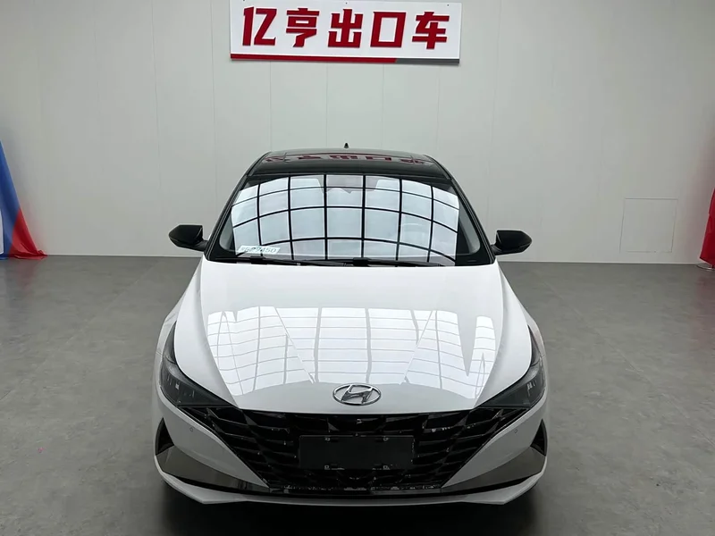 Hyundai Elantra — фото 2