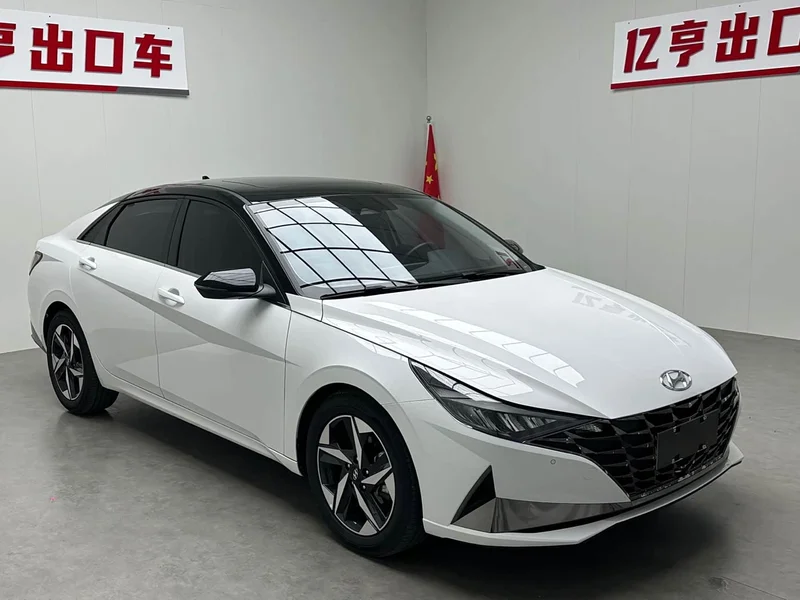 Hyundai Elantra — фото 3