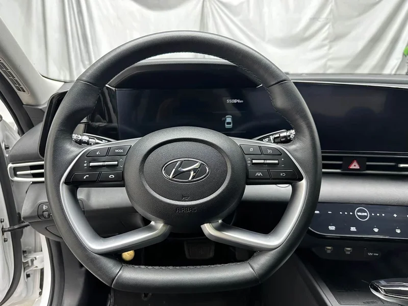 Hyundai Elantra — фото 7