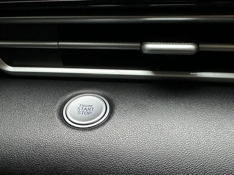 Hyundai Elantra — фото 9