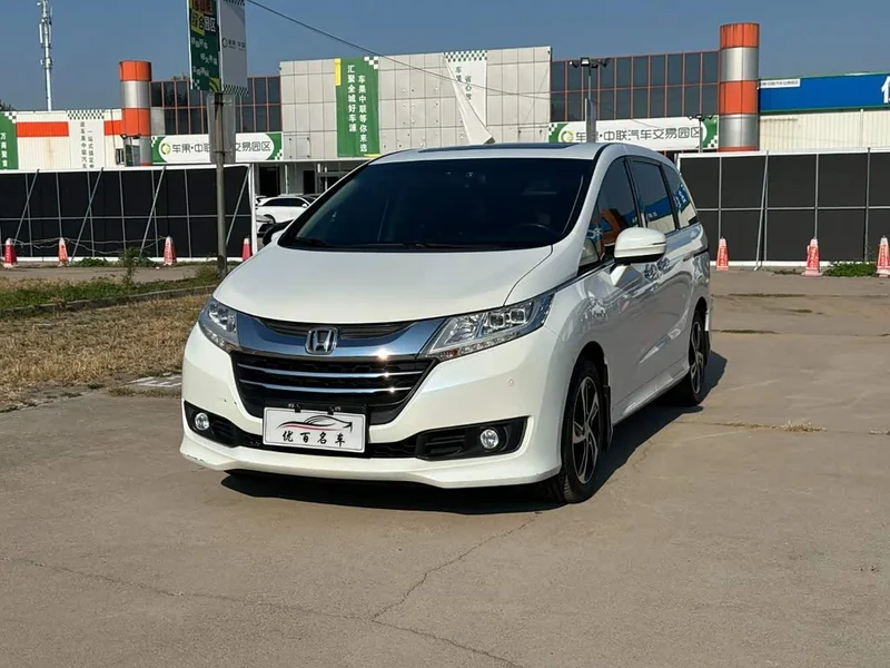 Honda Odyssey — фото 1