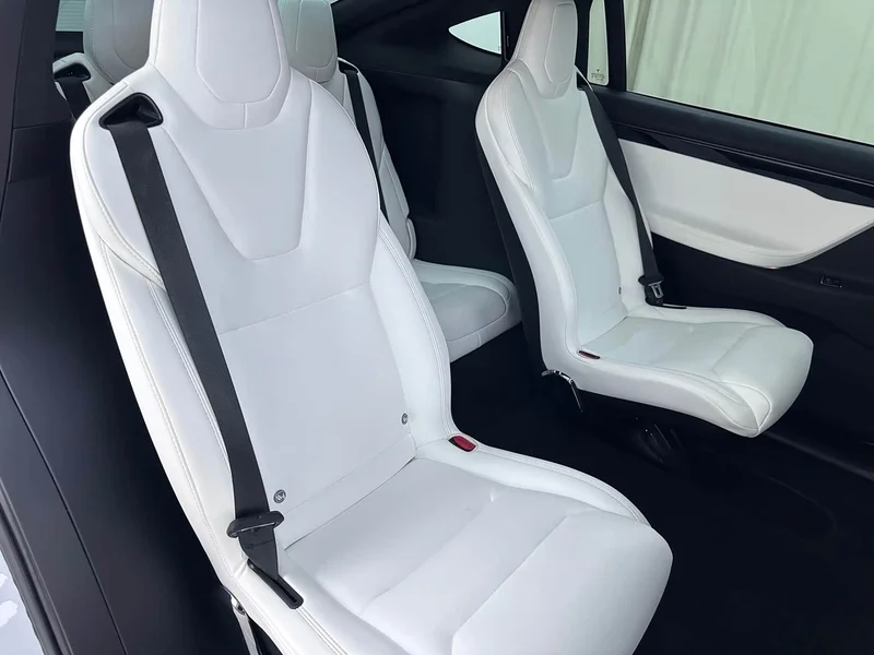 Tesla Model X — фото 12