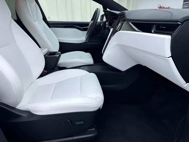 Tesla Model X — фото 9