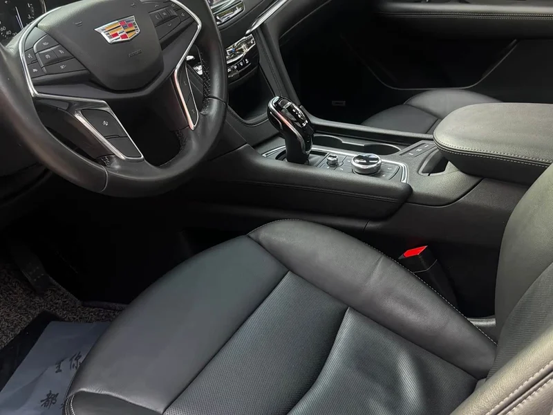 Cadillac XT5 — фото 3