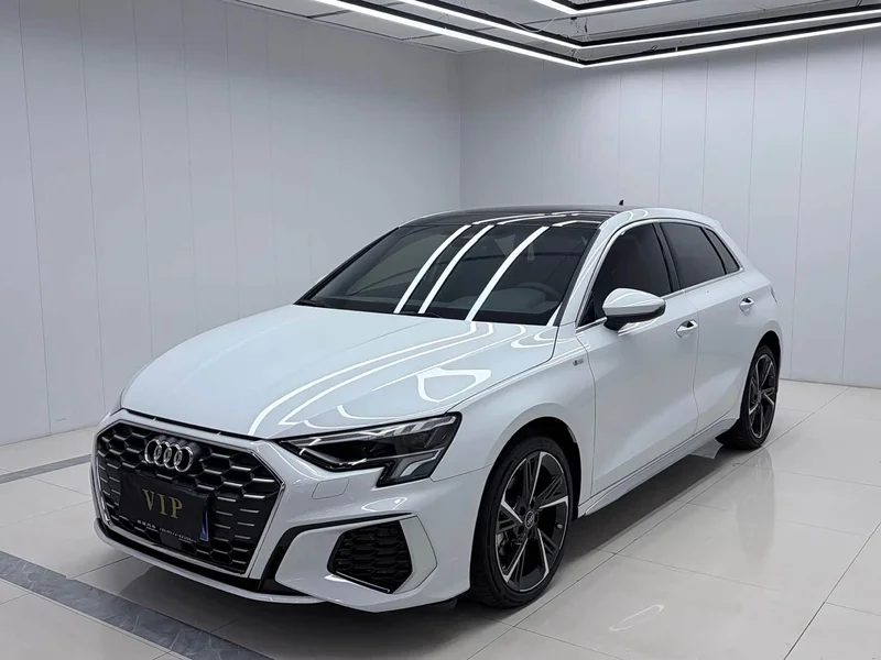 Audi A3 — фото 1