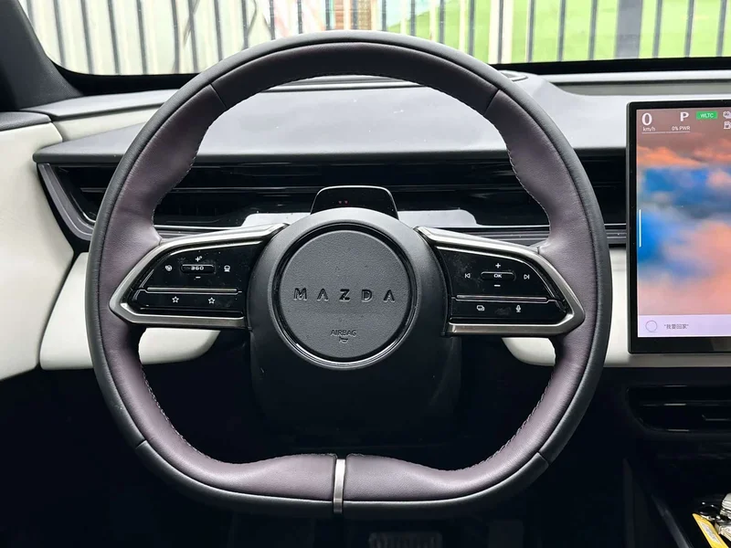 Mazda EZ-60 — фото 13