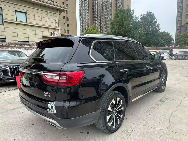 Hongqi HS7 — фото 5