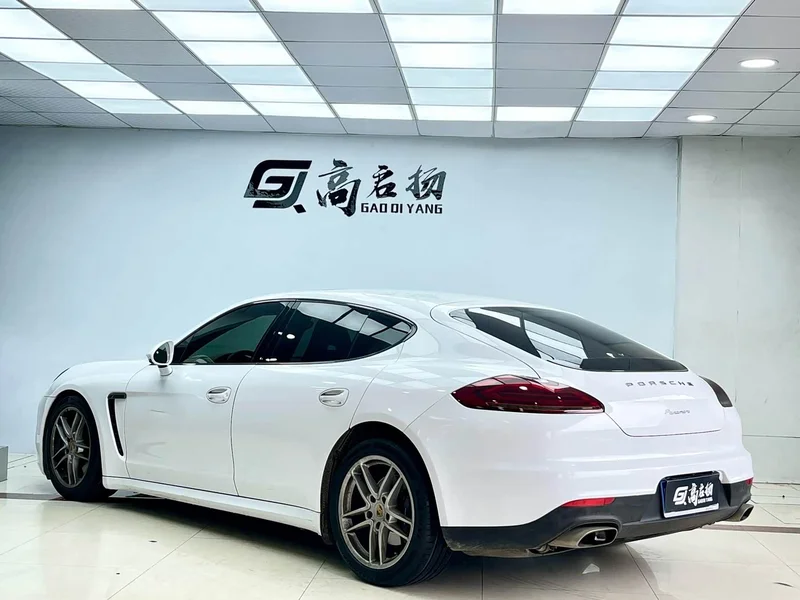 Porsche Panamera — фото 21