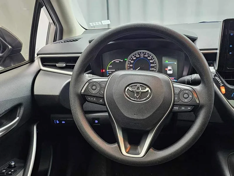 Toyota Corolla — фото 13