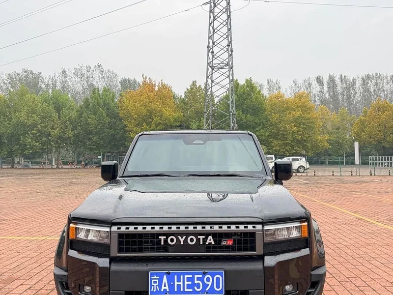 Toyota Prado — фото 2