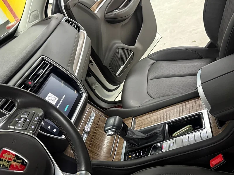 Roewe RX8 — фото 11