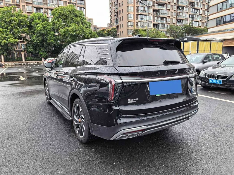 Hongqi HS7 PHEV — фото 10