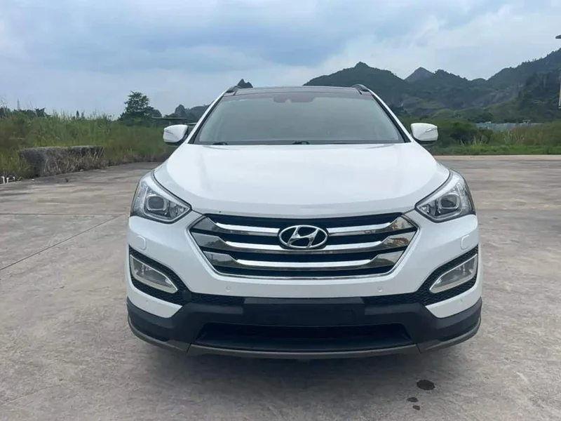 Hyundai Santa Fe — фото 1