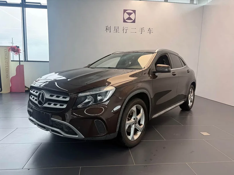 Mercedes-Benz GLA — фото 1