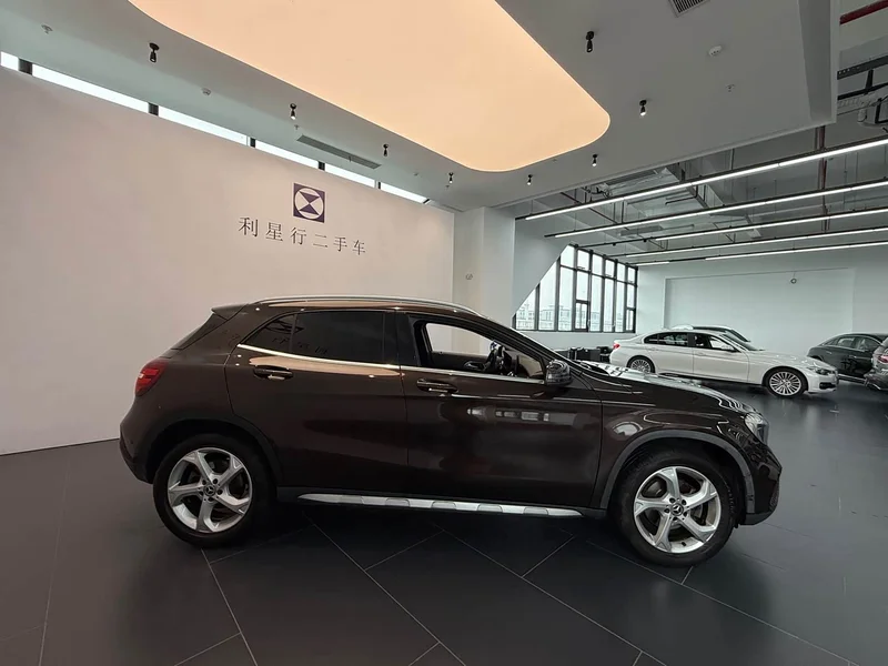 Mercedes-Benz GLA — фото 6