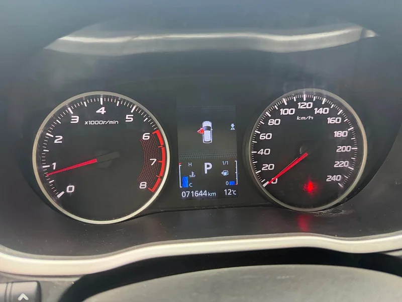 Mitsubishi Eclipse Cross — фото 12