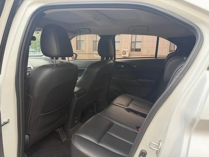 Mitsubishi Eclipse Cross — фото 8