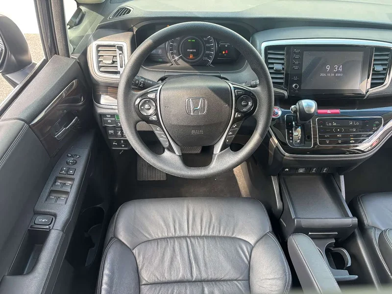 Honda Odyssey — фото 12