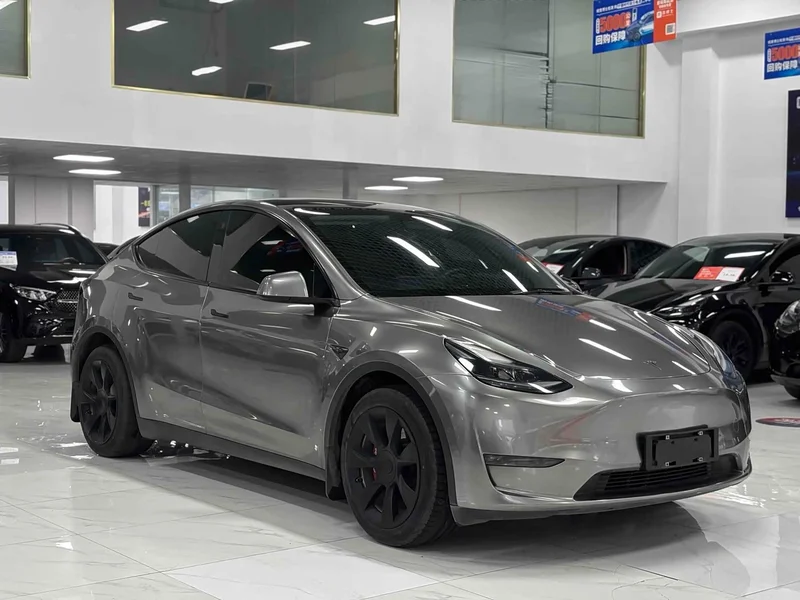Tesla Model Y — фото 3
