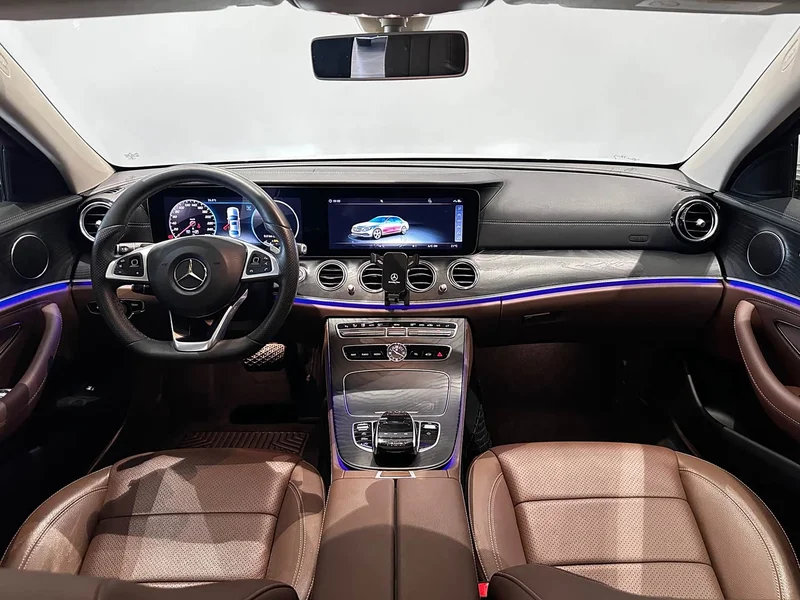 Mercedes-Benz E-Class — фото 12