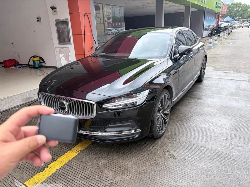 Volvo S90 — фото 9