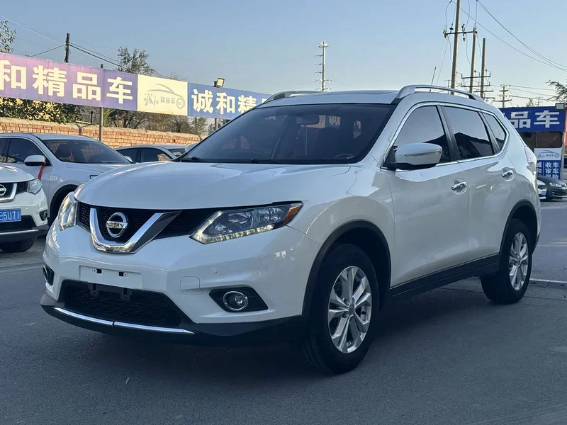 Nissan X-Trail — фото 1
