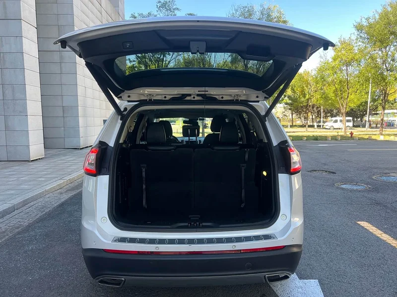 Ford Edge — фото 19
