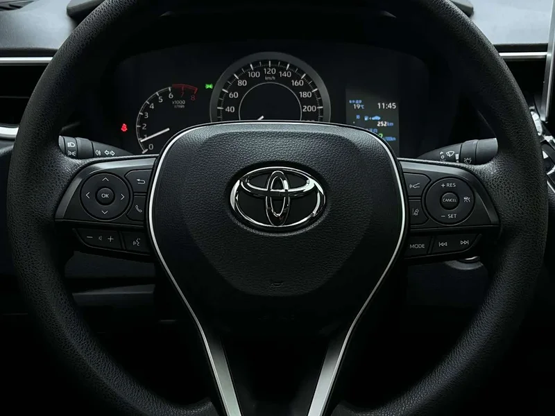 Toyota Corolla — фото 12