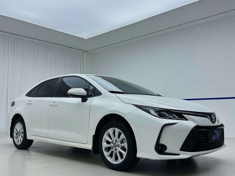 Toyota Corolla — фото 3