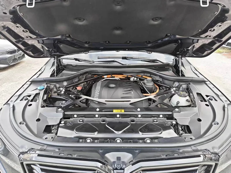 BMW XM — фото 17