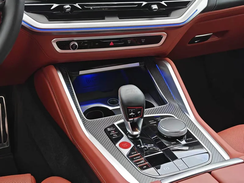BMW XM — фото 7