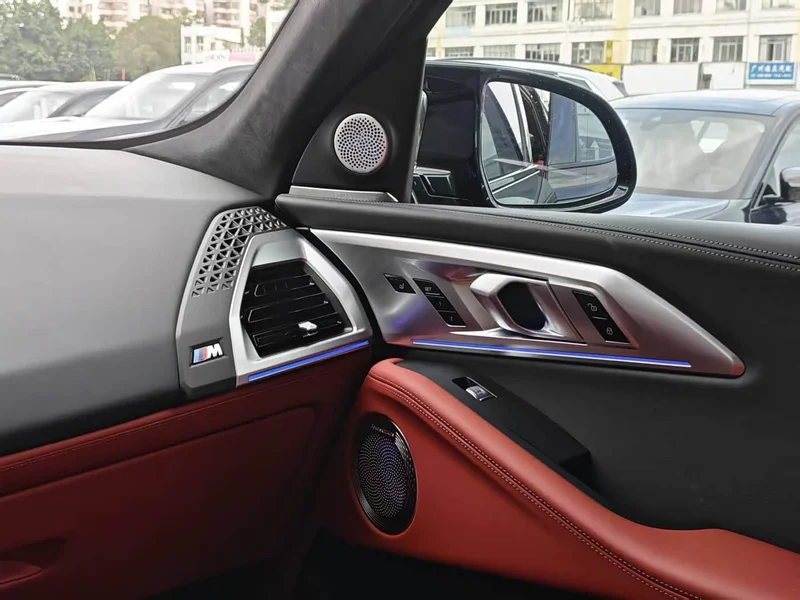 BMW XM — фото 9