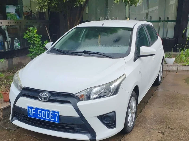 Toyota Yaris L — фото 16