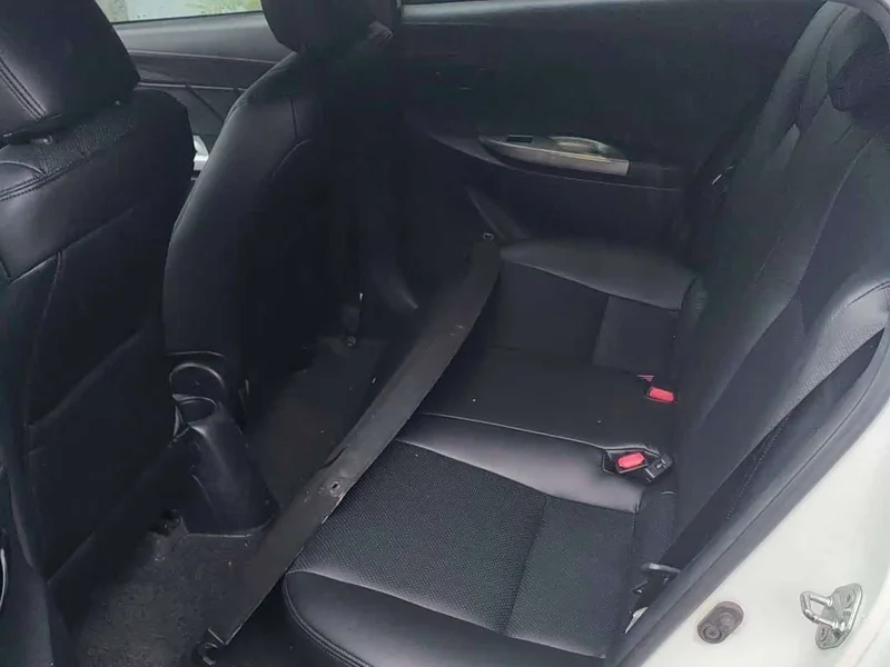 Toyota Yaris L — фото 26