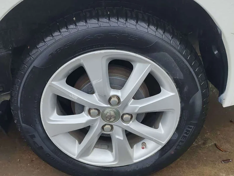 Toyota Yaris L — фото 7