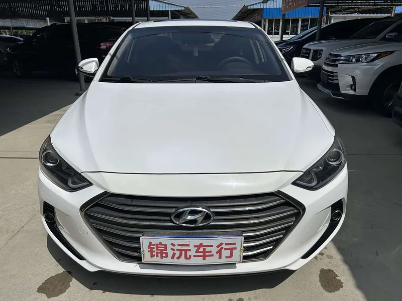Hyundai Elantra Sport — фото 2