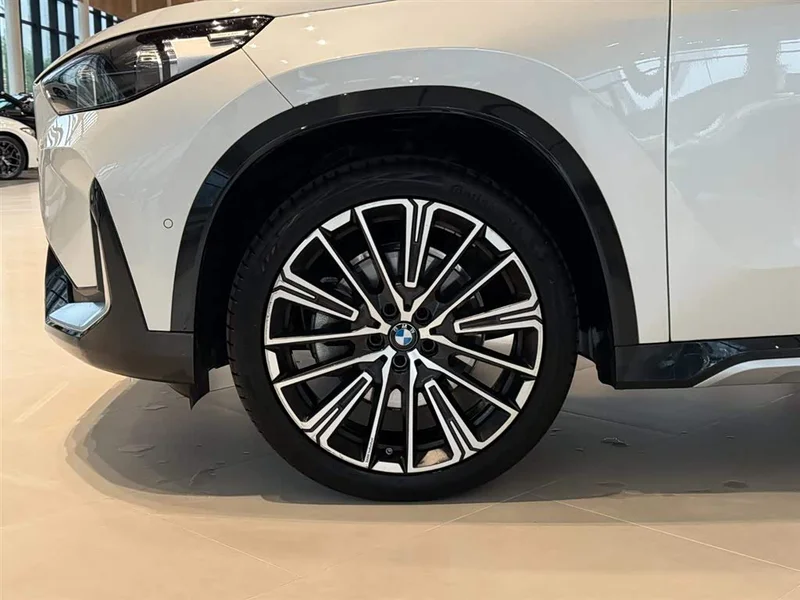 BMW X1 — фото 16