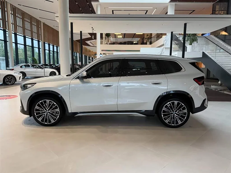 BMW X1 — фото 10