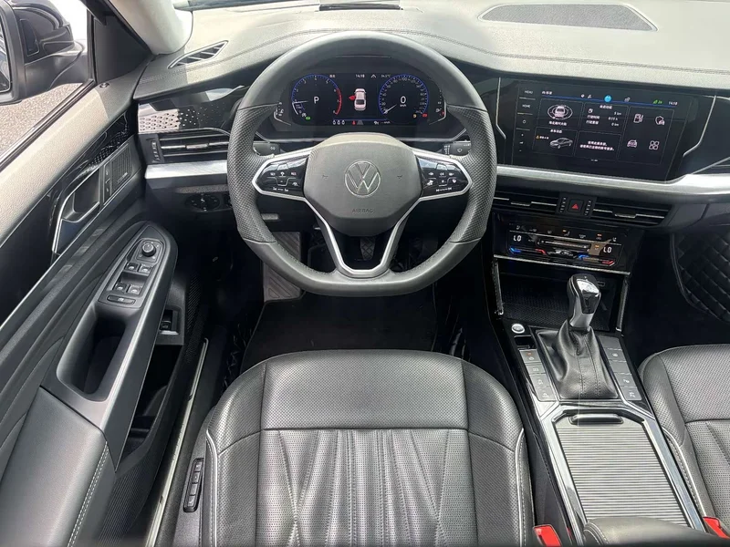 Volkswagen Passat — фото 13