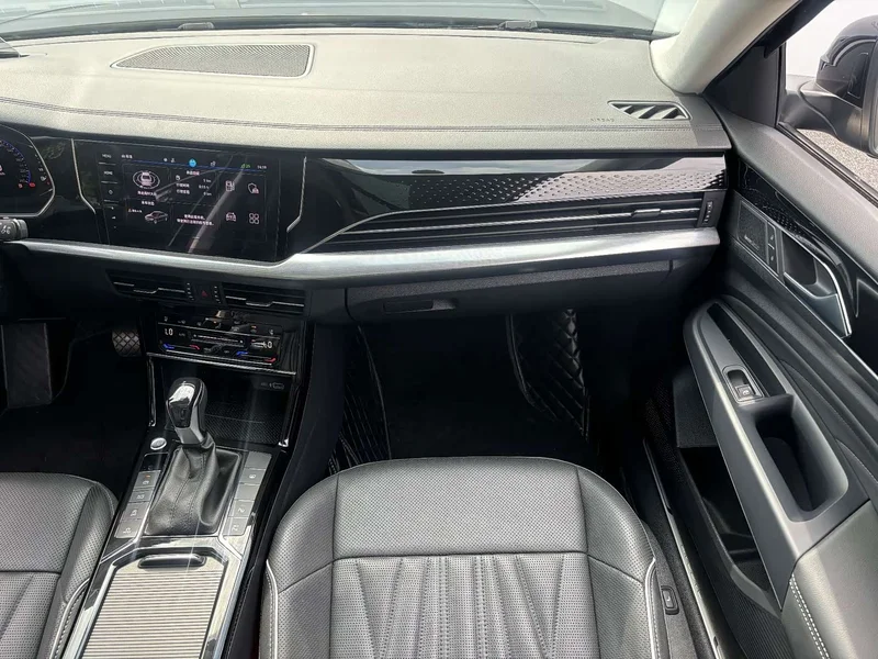 Volkswagen Passat — фото 14