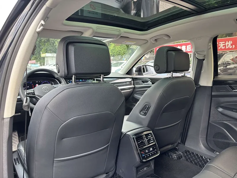 Volkswagen Passat — фото 22