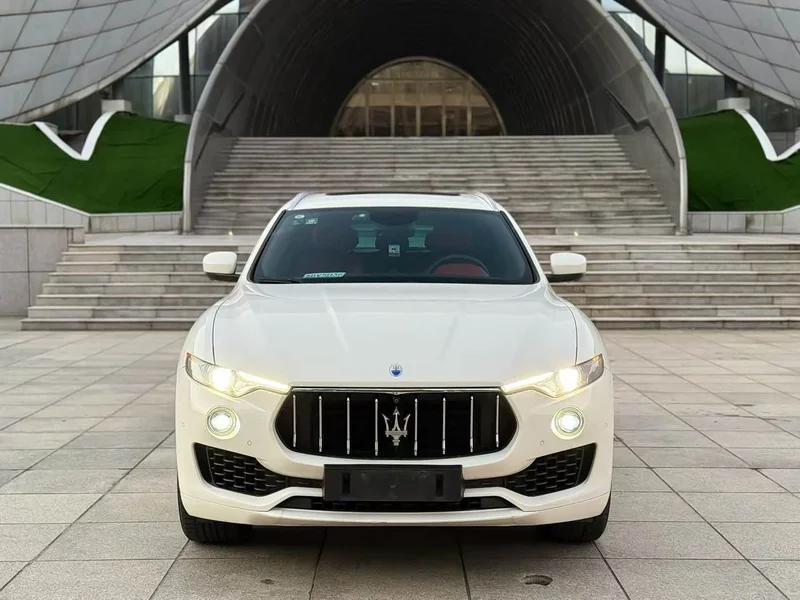 Maserati Levante — фото 2