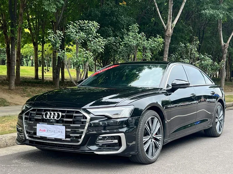 Audi A6L — фото 1