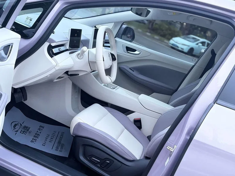 MG MG4 — фото 15